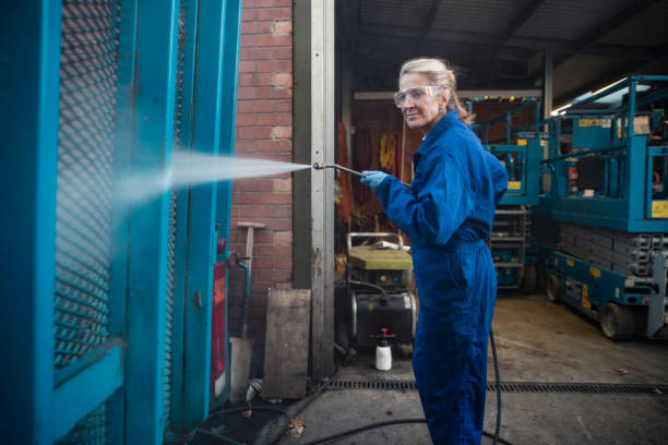 Best Graffiti Removal Services in Shorewood, WI